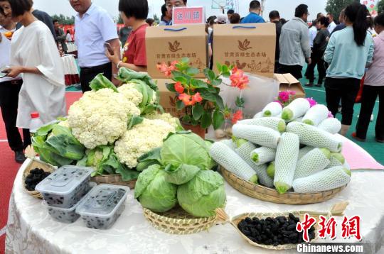圖為農(nóng)產(chǎn)品展示。　李奕萱 攝